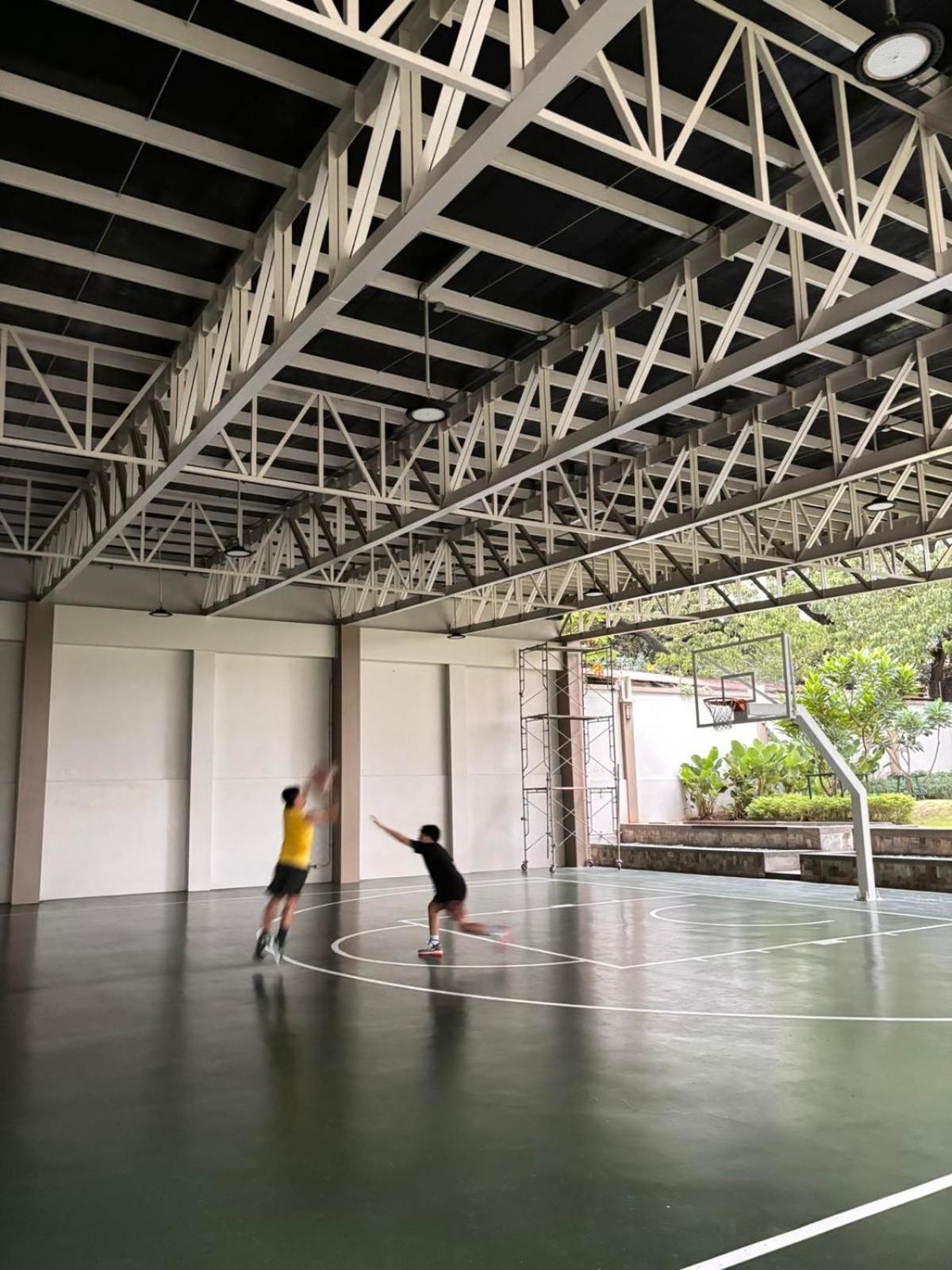 2 Bedroom Condo Unit Near Sm Bf & Naia At The Atherton By Dmci With 2 Balcony Paranaque City Exterior photo
