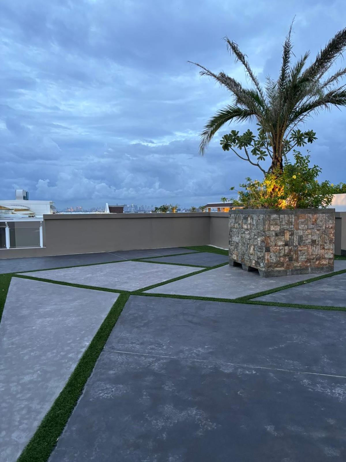 2 Bedroom Condo Unit Near Sm Bf & Naia At The Atherton By Dmci With 2 Balcony Paranaque City Exterior photo