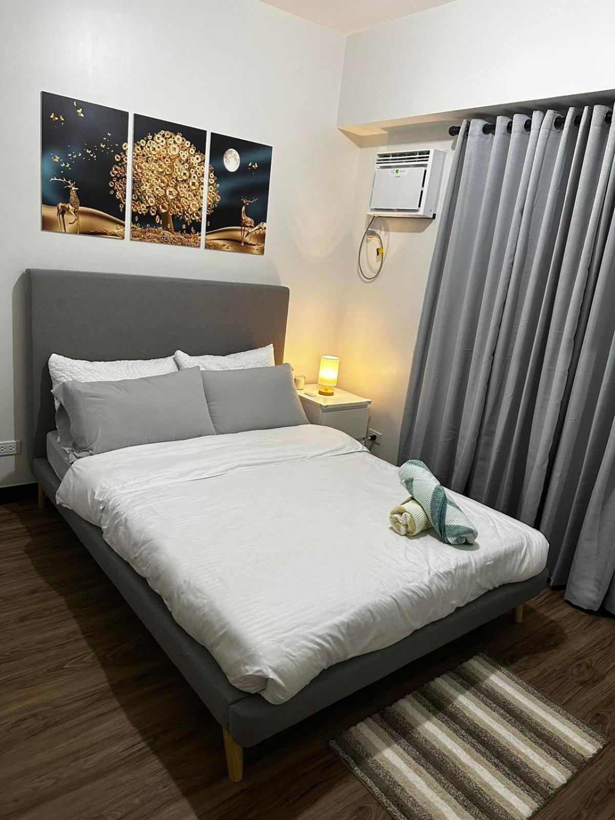 2 Bedroom Condo Unit Near Sm Bf & Naia At The Atherton By Dmci With 2 Balcony Paranaque City Exterior photo